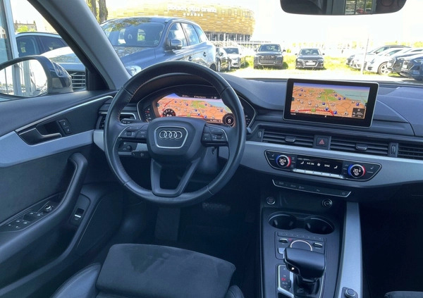 Audi A4 cena 105900 przebieg: 115380, rok produkcji 2018 z Józefów małe 301